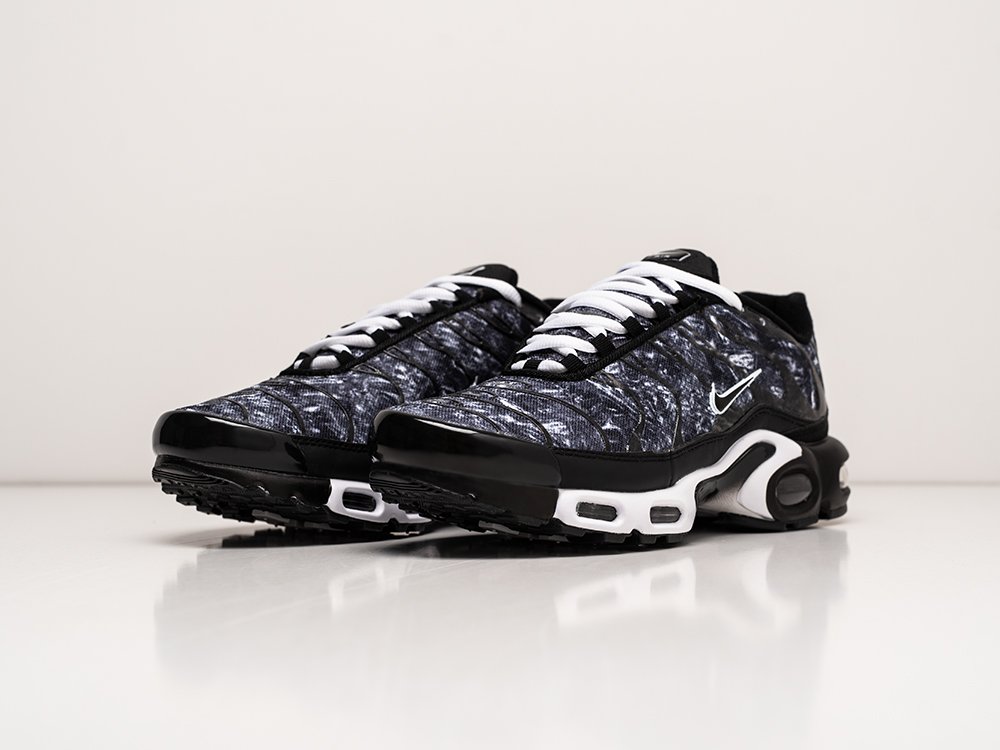 Nike air max plus tn se store noir et blanche