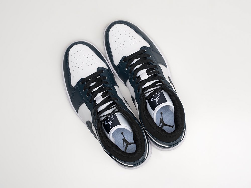 Air jordan sales mid one