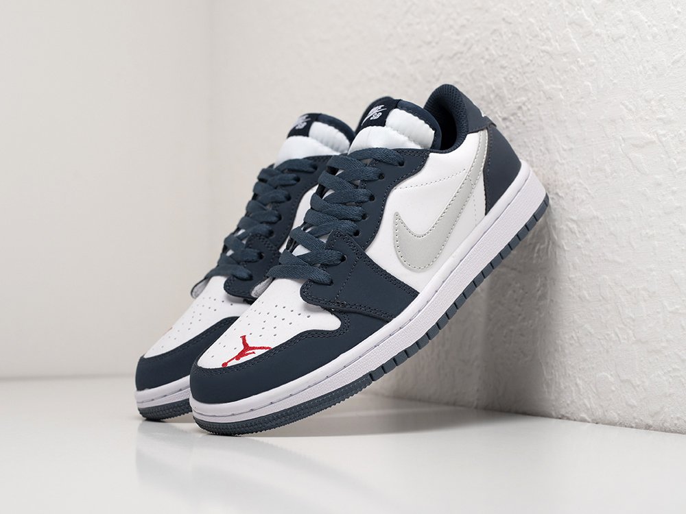 Air jordan low sb sales