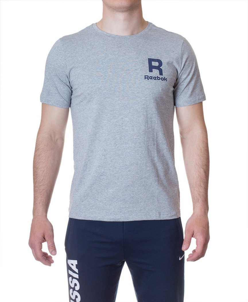 Reebok мужское. Мужская серая футболка Reebok джерси 12157754hk. Мужская футболка Reebok 2021. Reebok 1983 футболка. Футболка Reebok Leener.