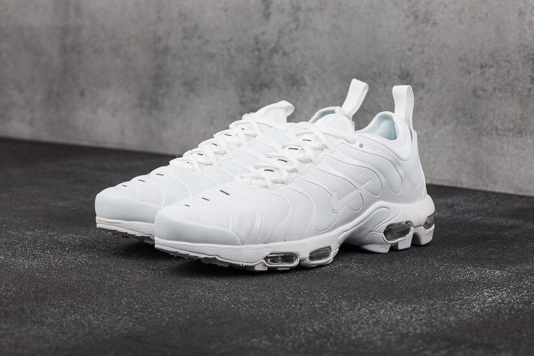 Nike air max shop plus ultra white