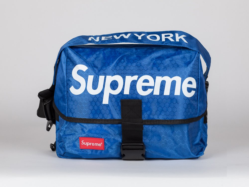 Supreme bag. Синяя сумка Supreme. Сумка Суприм голубая. Сумка синяя Supreme мужская. Сумка Supreme синяя оригинал.